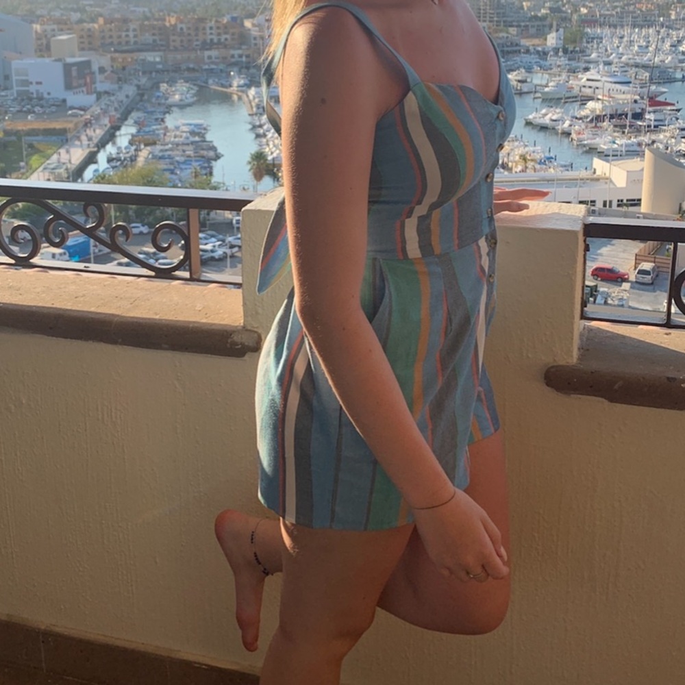 romper - Picture 2 of 4